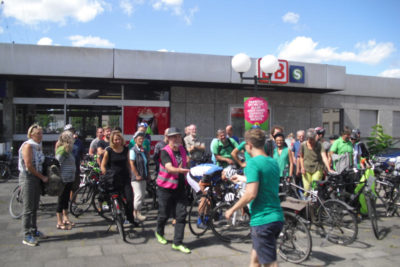 14:00 Uhr in Schifferstadt am Bahnhof