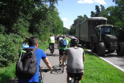 Schweres Gerät im Gegenverkehr auf der Schifferstadter Str.