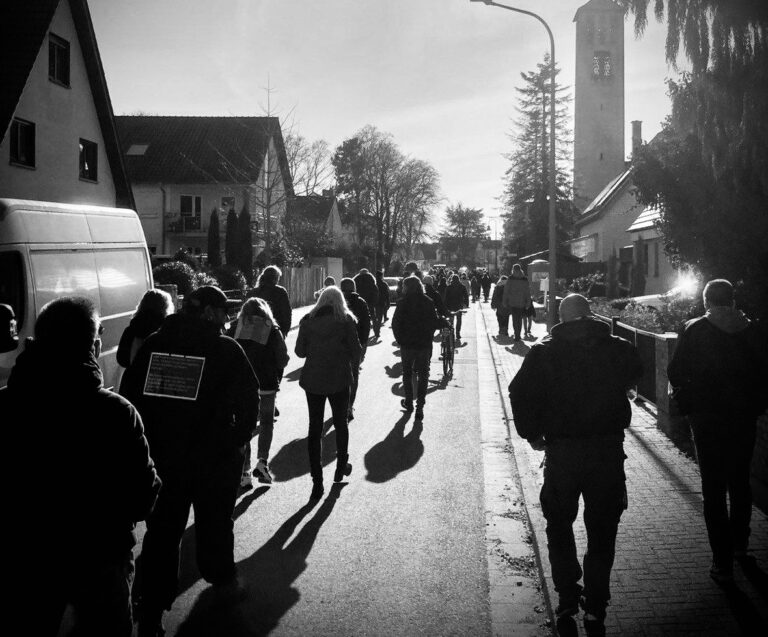 Anti-Impf-Demo in Altrip: Grüne fordern Distanzierung von Rechtsextremen und eine wissenschaftsbasierte Diskussion